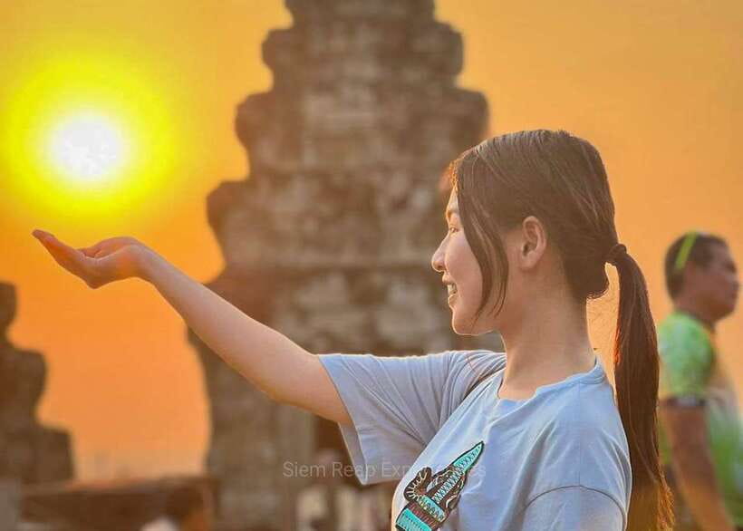 Siem Reap: Full-Day Angkor Wat Guided Tour with Sunset - Price and Value: What 15 USD Gets You (and What Costs Extra)