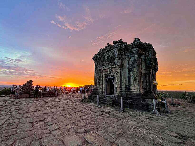 Siem Reap: Full Day Angkor Wat Temple Experience with Sunset - Baphuon, Phimeanakas, and the Terrace of Leper King in one long walk