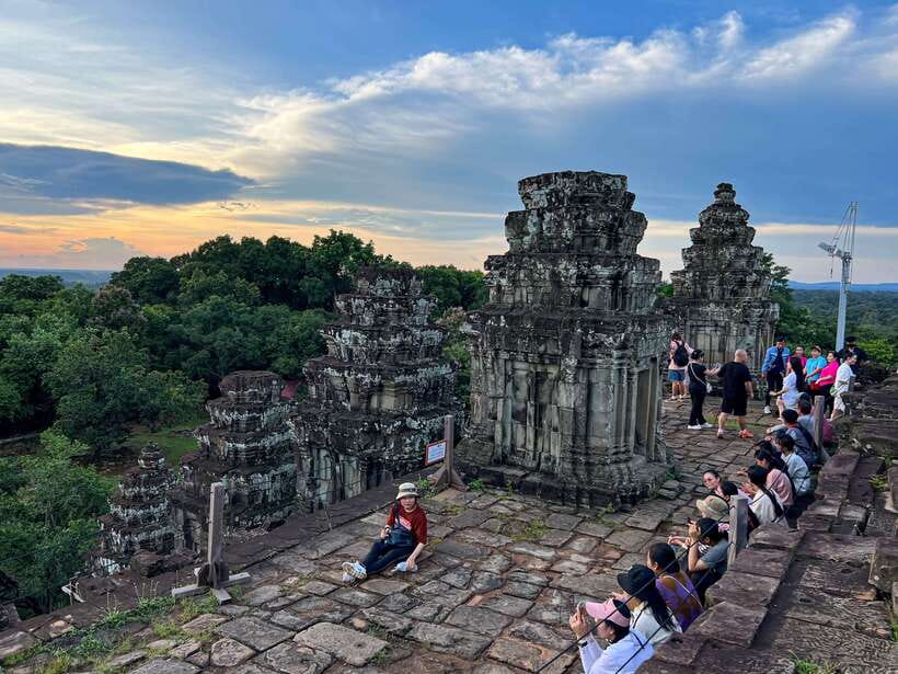 Siem Reap: Full Day Angkor Wat Temple Experience with Sunset - Who should book this day tour, and who might want a different option