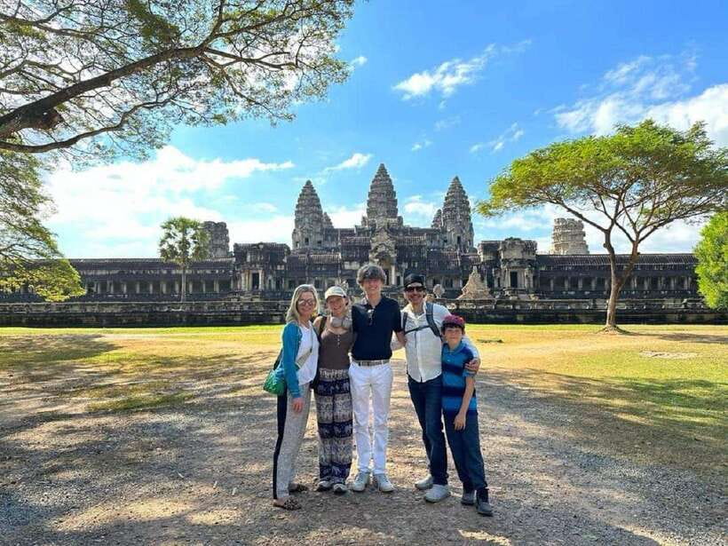 Siem Reap: Full Day Angkor Wat Temple Tour with Sunset - The 9-hour rhythm: from south gate to Phnom Bakheng sunset