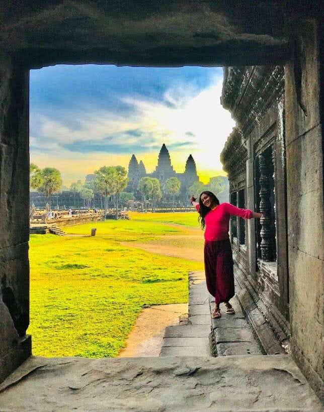 Siem Reap: Full Day Angkor Wat Temple Tour with Sunset - Angkor Thom and Bayon Temple: smiling faces and major terraces