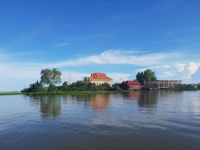 Siem Reap: Kompong Khleang Floating Village Guided Tour - Market and daily-life stops: learning without feeling rushed