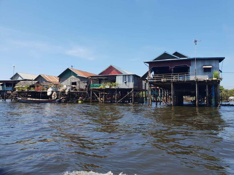 Siem Reap: Kompong Khleang Floating Village Guided Tour - The Tonle Sap boat ride: floating schools, pagodas, and lake houses