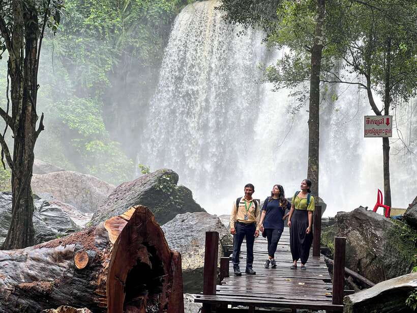 Siem Reap: Kulen Mountain Small Group Tour with Picnic Lunch - Wat Preach Angthom Walk: Temple Time With Actual Movement
