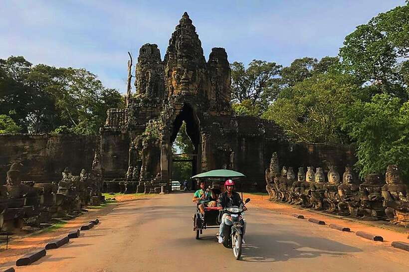 Siem Reap : Private Tuk-Tuk Tour of the Magnificent Temples. - Angkor Wat: Lotus-Bud Architecture and Morning Calm
