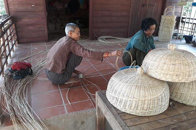 Siem Reap: Silk Farm & Countryside Offbeat Jeep Tour - Silk farm work: how traditional silk is made by hand
