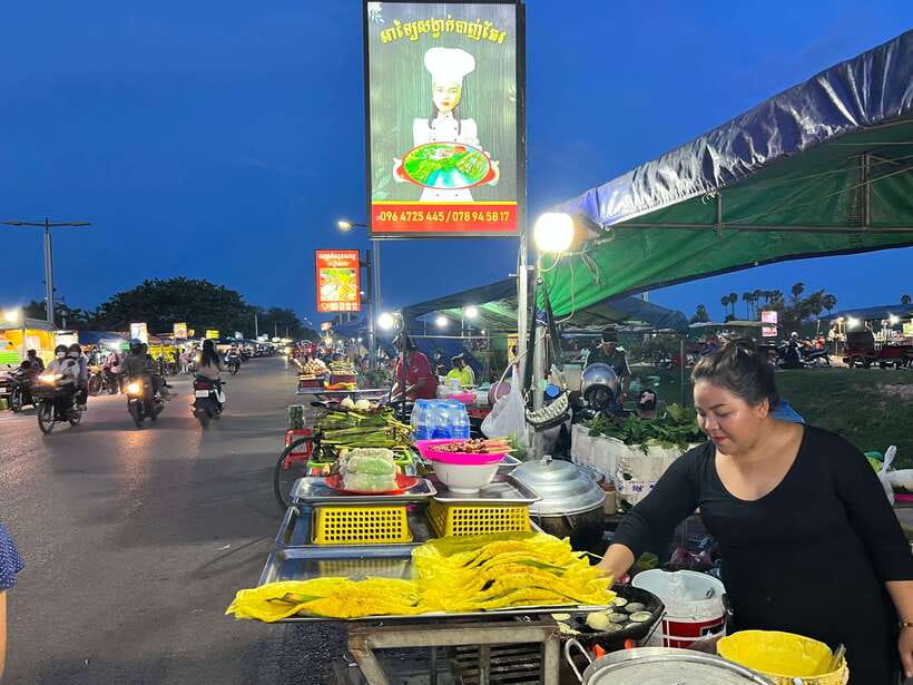 Siem Reap: Small Group Street Food Tour with Tuk-Tuk Ride - What happens on the ground: the flow of 10 tastings