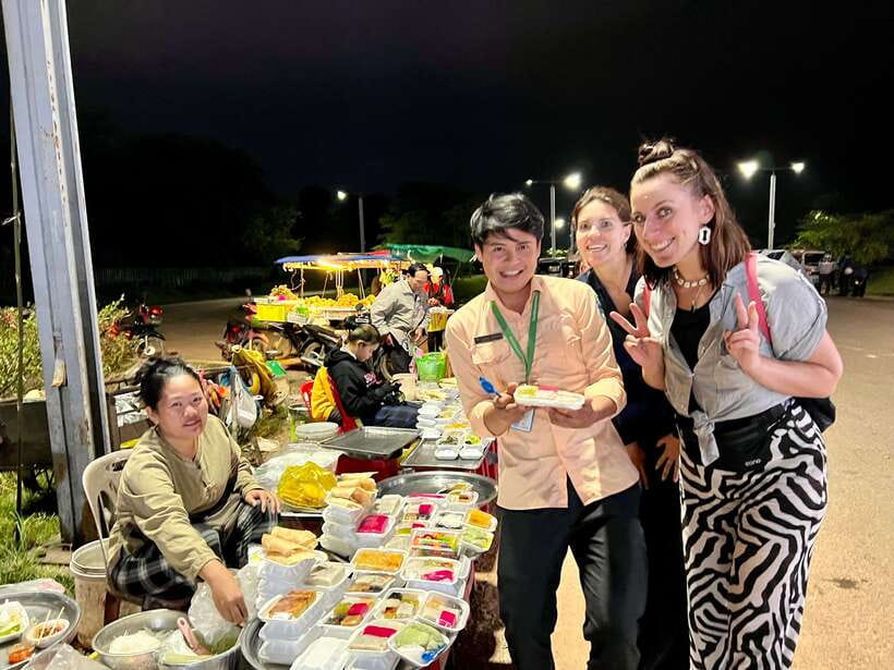 Siem Reap: Small Group Street Food Tour with Tuk-Tuk Ride - Guides and small-group pacing: what you gain with up to 10 people
