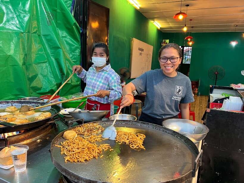 Siem Reap: Small Group Street Food Tour with Tuk-Tuk Ride - Price and what $39 buys you in real “evening value”