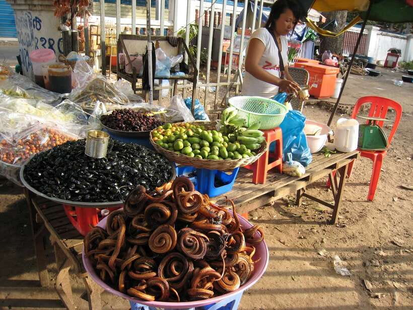 Siem Reap Street Foods Tour by Tuk Tuk with Personal Guide - Phsar Leu Thom Tmey: more snacks, more walking, and guided market time