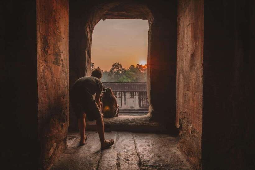 Siem Reap Sunrise Angkor Wat Temple Tour - What the “sunrise” tour really gives you: light, routes, and guided time