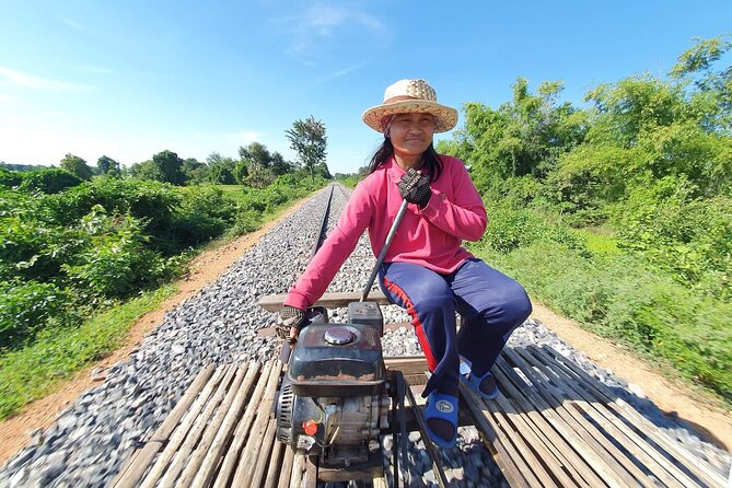 Siem Reap to Battambang Private Guided Tour (Day Trip) - Ek Phnom Temple: An 11th-century stop with included entry