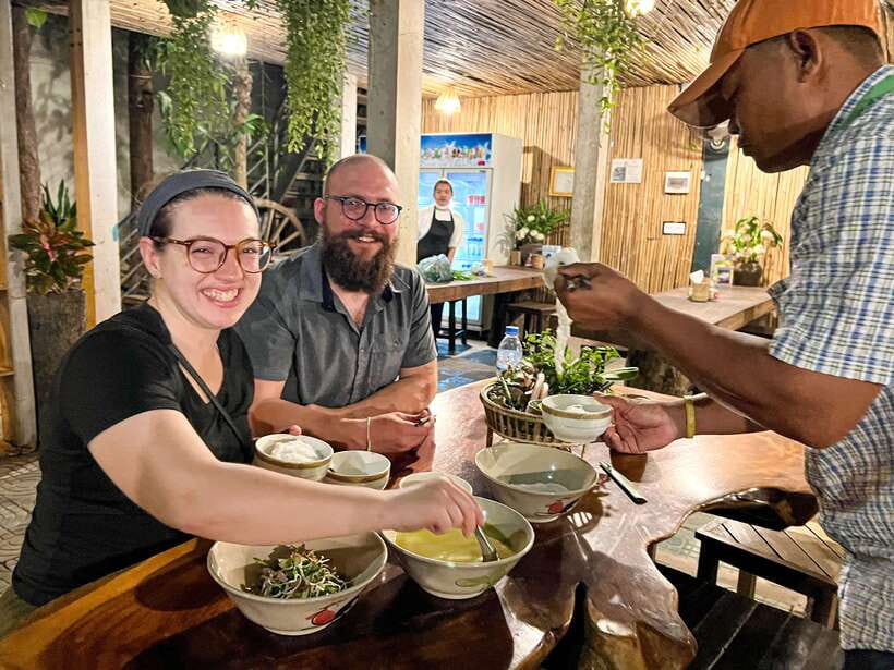 Siem Reap: Tonle Sap and Kampong Phluk Tour with Street Food - What you’ll see at Kampong Phluk: fishing life, stilts, and mangroves