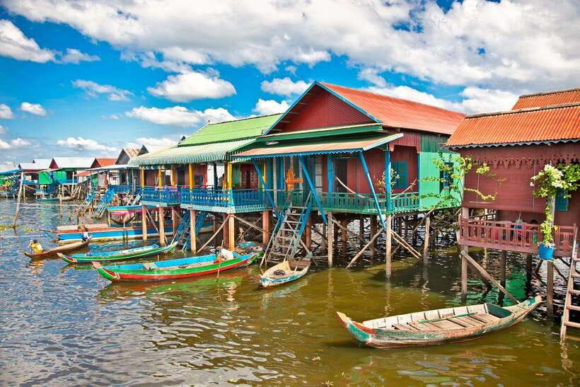 Siem Reap: Tonle Sap, Kampong Phluk & Floating Village Tour - Wat Kampong Phluk Pagoda and the School Stop