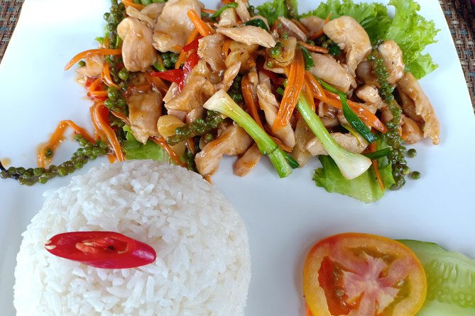 Silk Island Cycling Adventure & lunch with locals - Lunch on the Mekong: why it’s more than just food