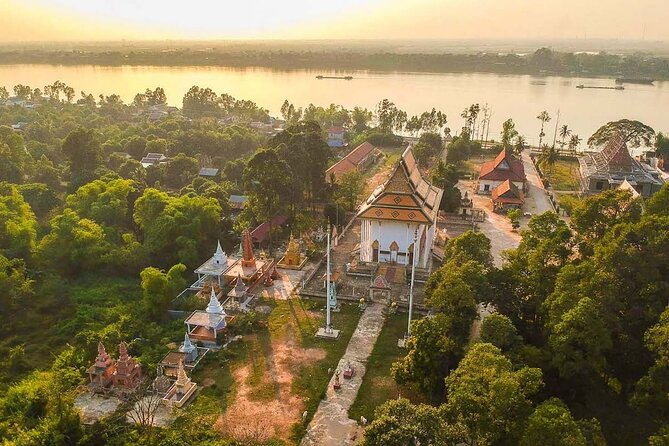 Silk Island Private Half-Day Tour from Phnom Penh - The silk shop and buying smart: what you’re really paying for