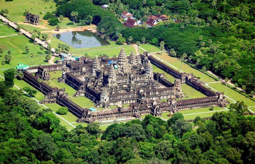 Sky Venture Microlight Siem Reap - Angkor from the air: why temples look different up close