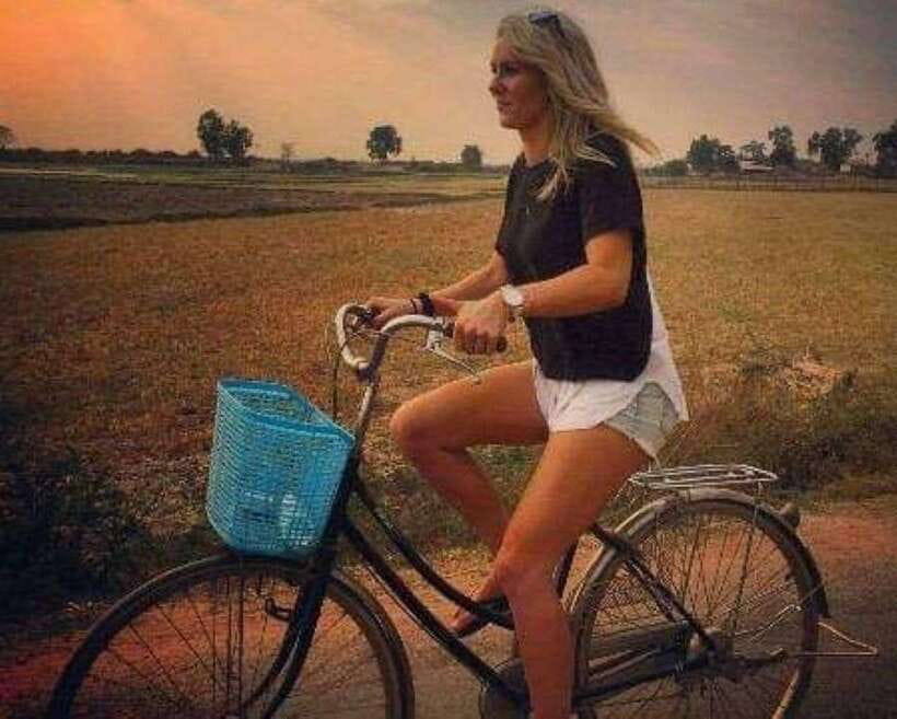 Small Group Countryside Sunset Bike Tours - Cycling Past Villages and Up to a Hill View: Up Close Without Being Rushed