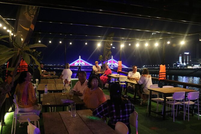 Sunset Cruise-Unlimited Beers-Sodas-BBQ buffet-Fruit platter - BBQ Buffet and Fruit Platter: What You Can Expect From Buffet-Style Food