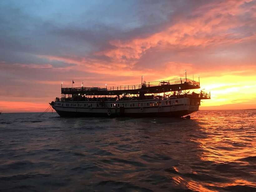 Sunset Dinner Tour: Tonle Sap Lake Floating Village - Key moments worth planning around